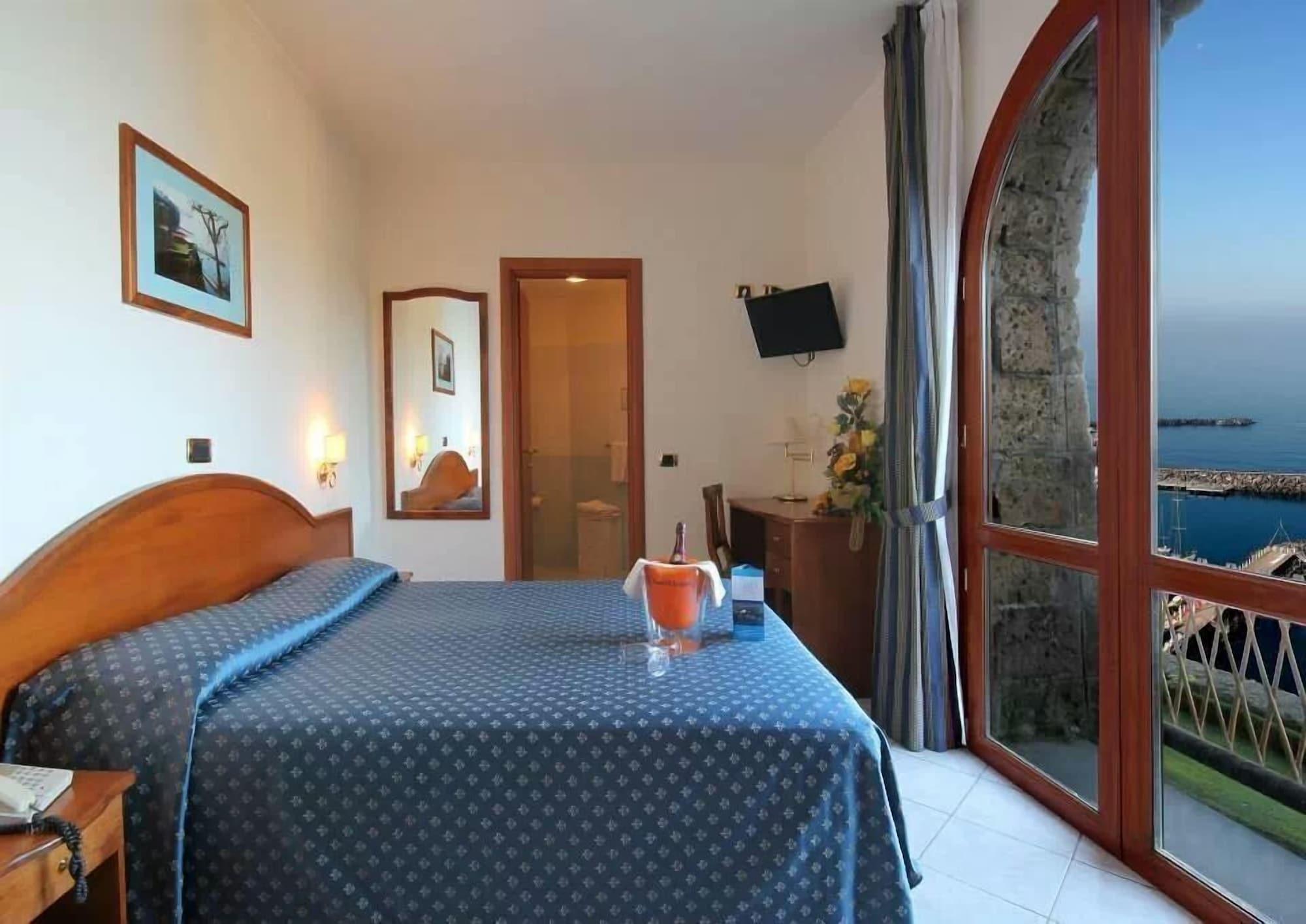 Hotel Hr &